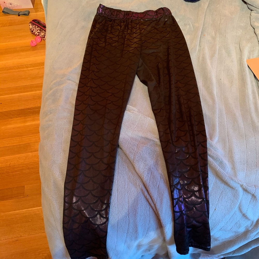 Purple, skinny mermaid scale leggings